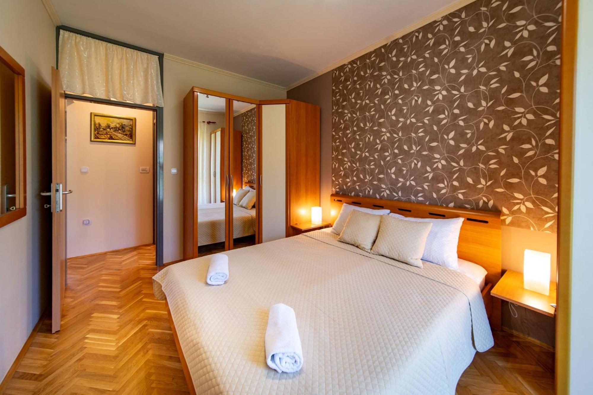 Rab Centar Due Apartment Palit Exterior photo
